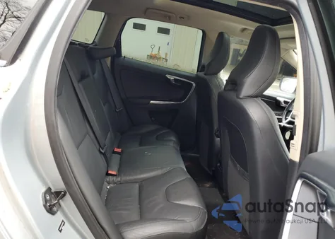 2013 Volvo Xc60 T6 z USA, uszkodzony, nr VIN YV4902DZ3D2377926